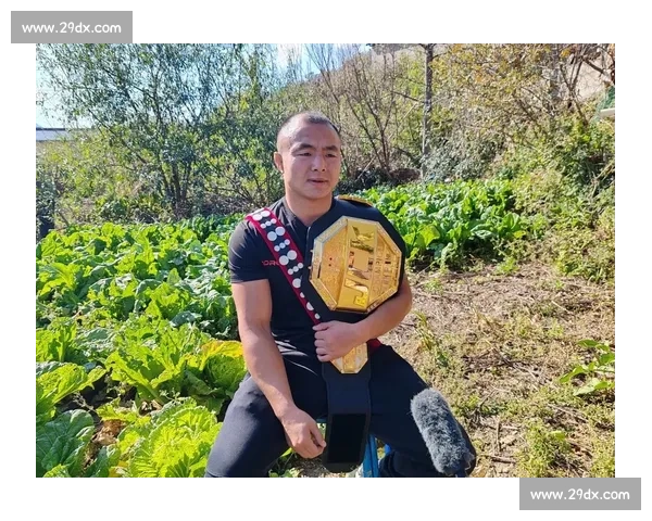 托普里亚：UFC 双冠王的精准预言与暴力美学