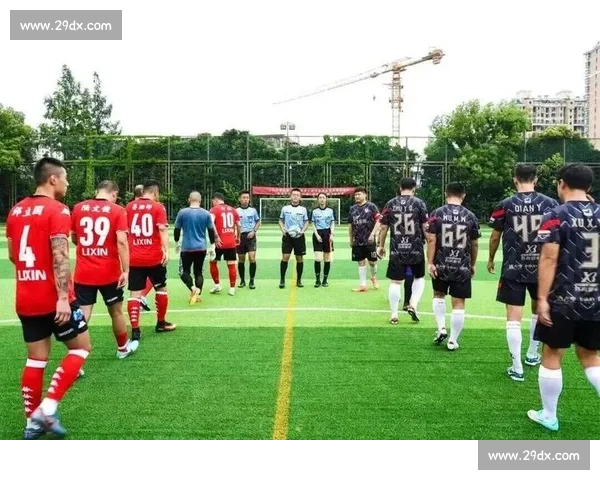 第五届社区杯 8 人制足球赛通州赛区热血开赛